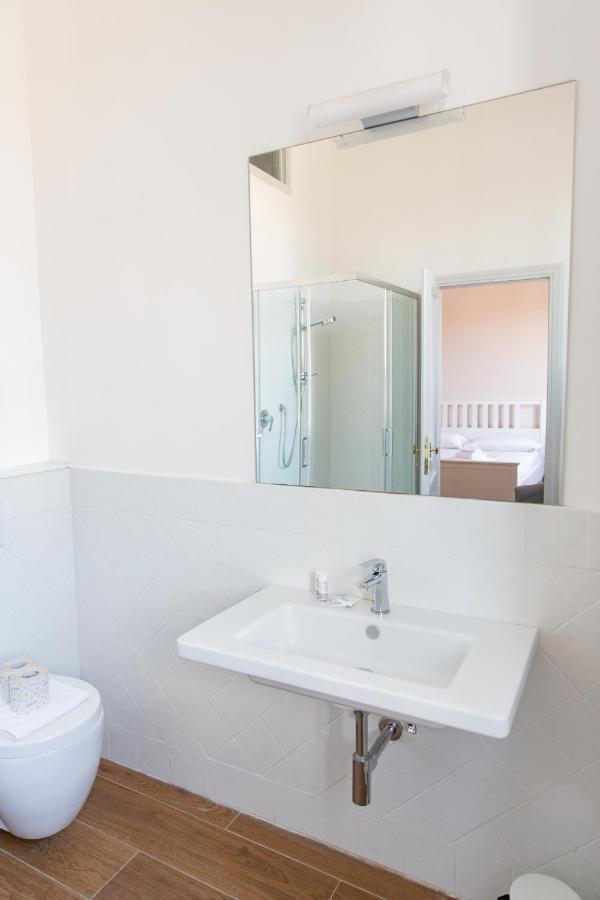 פירנצה Comfy Apartment Near Fortezza Da Basso מראה חיצוני תמונה